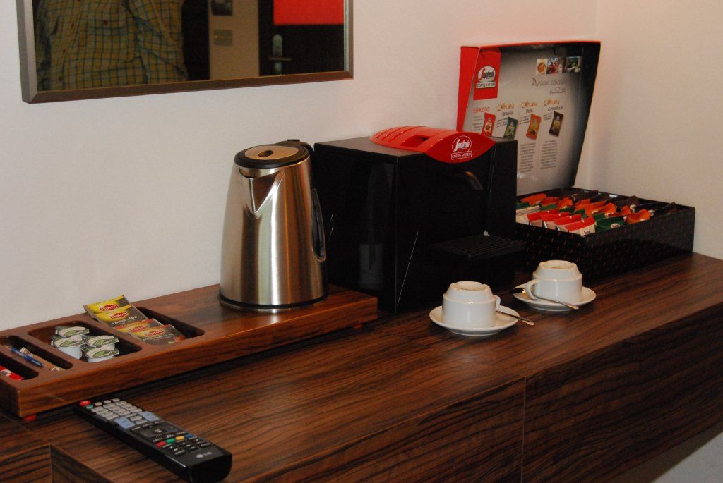 Hotel Ramada Питешти Экстерьер фото